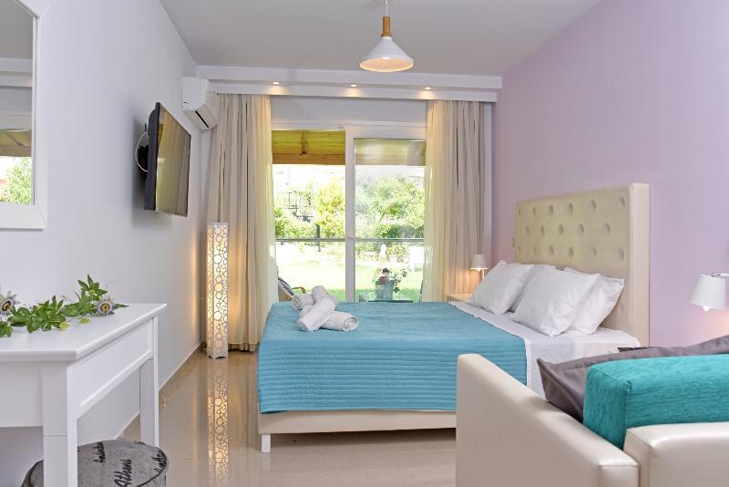 Palapart Gikas Suites And Studios Gouviá Extérieur photo